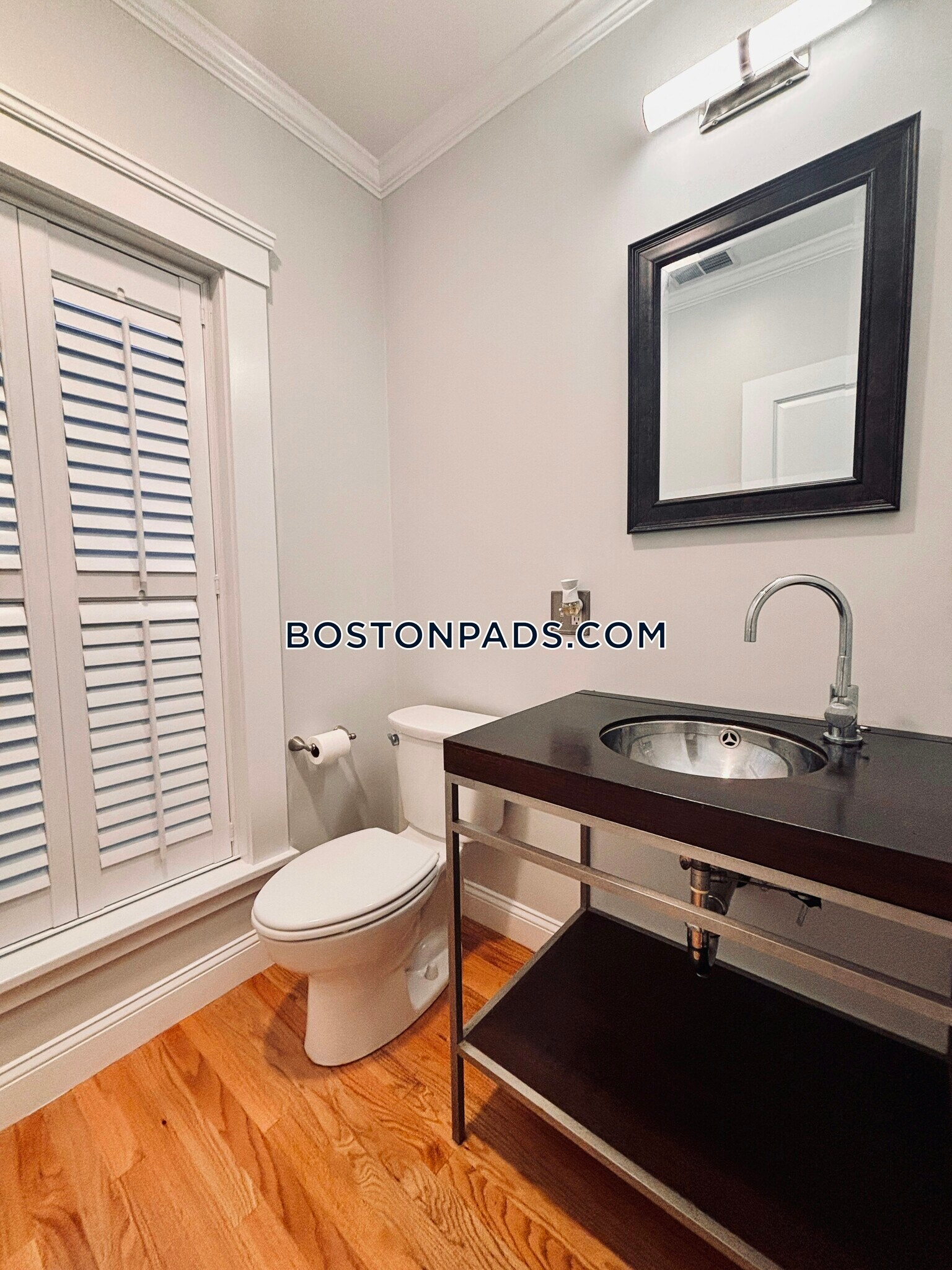 Building Photo - 799 E 4th St