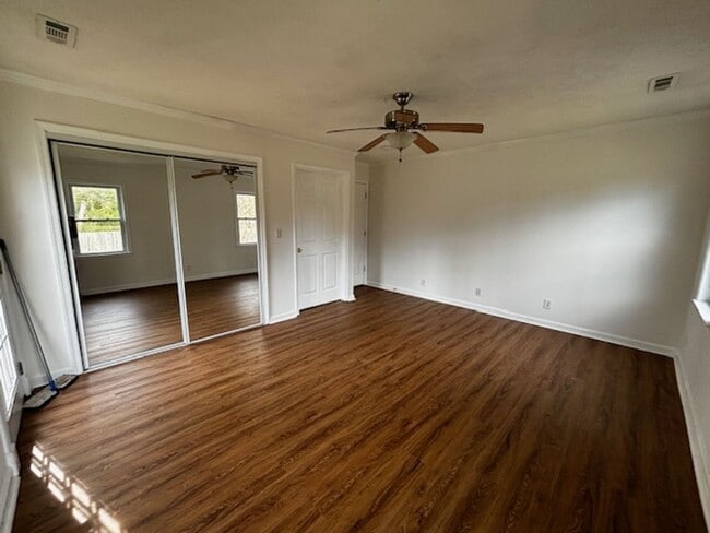 Building Photo - Maple Hall