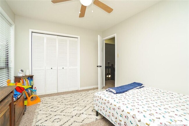 Building Photo - 425 Bayberry Ct