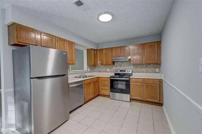 Building Photo - 4548 Coopers Creek Pl SE