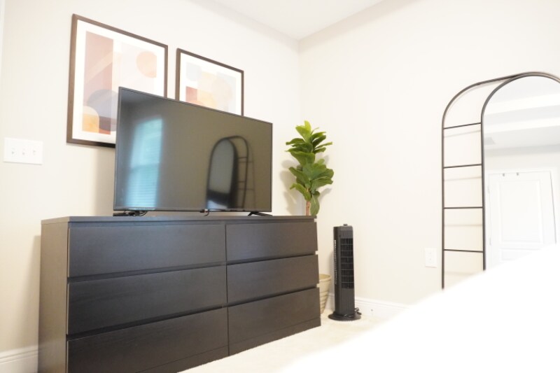 Building Photo - 2126 W Spruce St