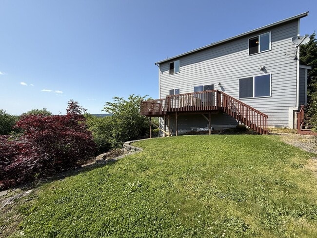 Building Photo - Sunnyside Area Home with Amazing Views!