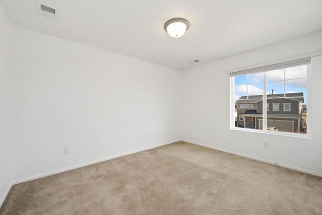 Building Photo - 2985 Bridal Veil Falls Ct