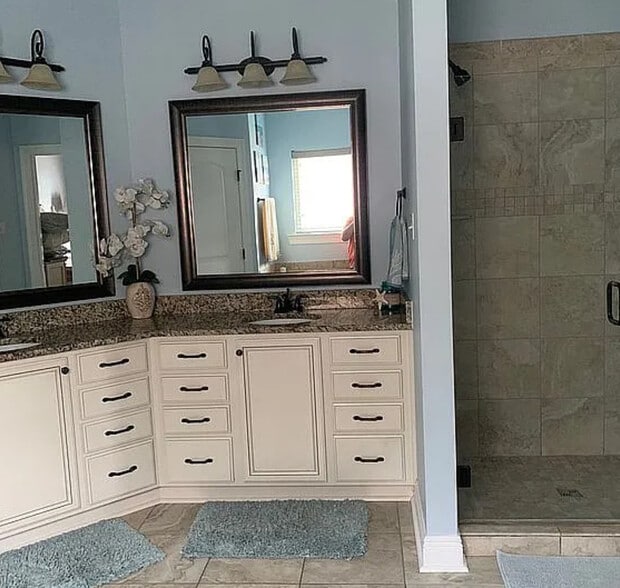 Primary bathroom - 103 Chemet Rd