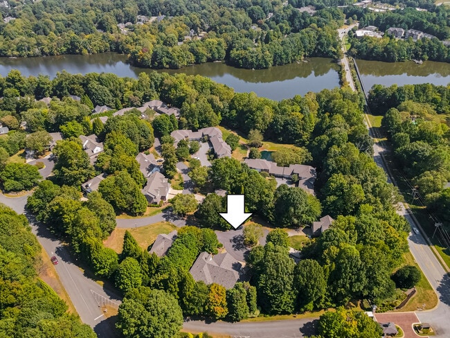 Building Photo - 8 Indigo Cove