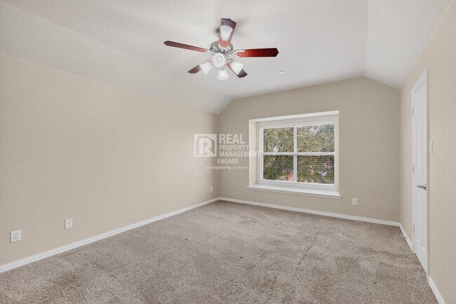 Building Photo - Modern Plano Townhome in Frisco ISD Available for Rent