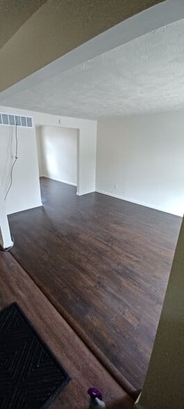 Building Photo - 604 Bigelow St