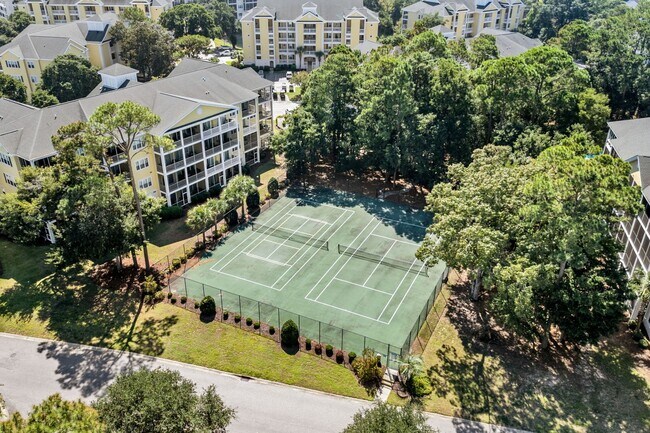Building Photo - 601 N Hillside Dr