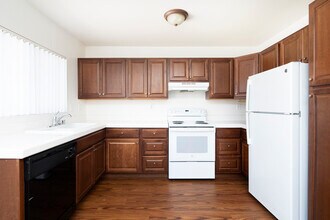 Building Photo - 2112-2114 Thomas Avenue - 2114 Unit 1-