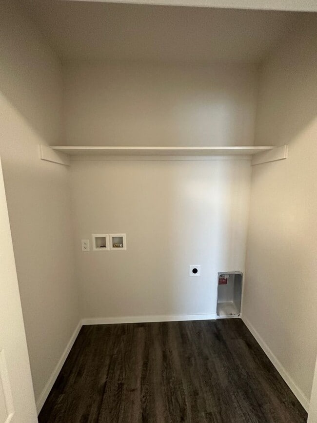 Building Photo - *Pre-leasing* Three Bedroom | Two Bath Hom...
