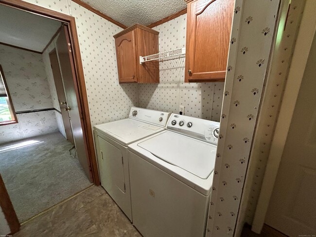 Building Photo - 54 Forest Dr