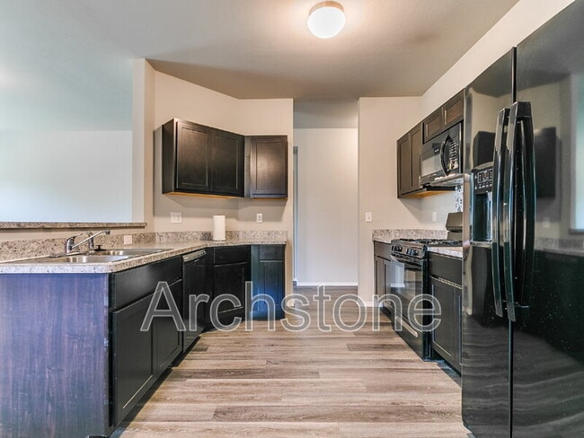 Building Photo - 1308 Dustin Dr