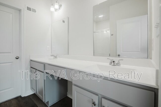 Building Photo - 14479 Hancock Towns Dr