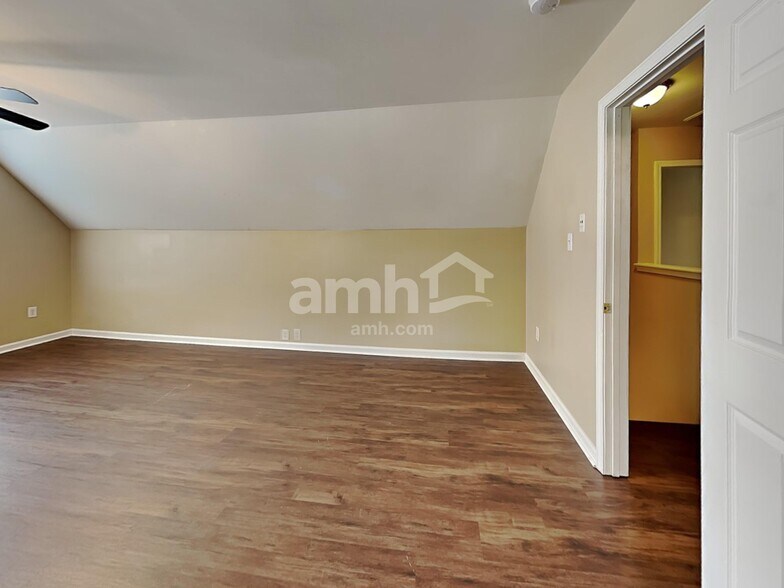 Building Photo - 3913 Lodgepole Ln