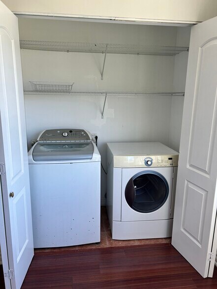 Building Photo - 1825 Keeler St