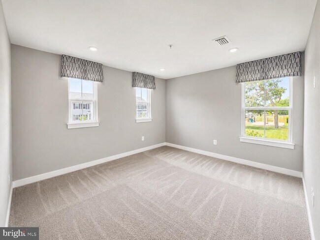 Building Photo - 6809 Ballenger Run Blvd