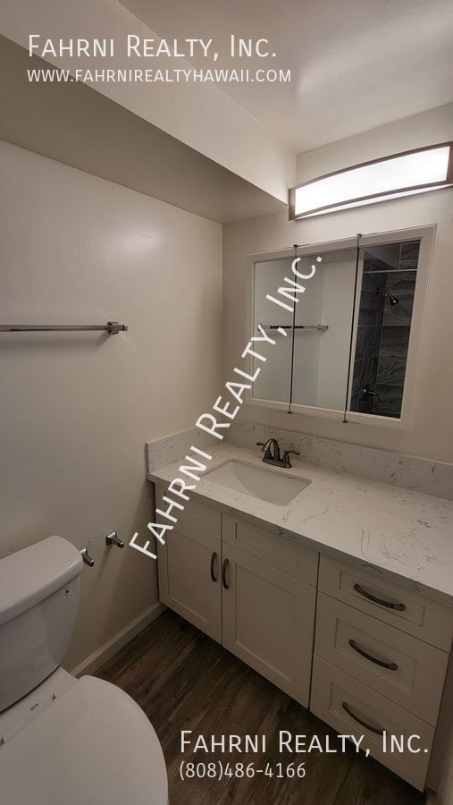 Building Photo - 1419 Dominis St