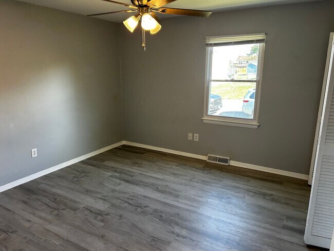 Building Photo - A-D 2223 Bailey Ave