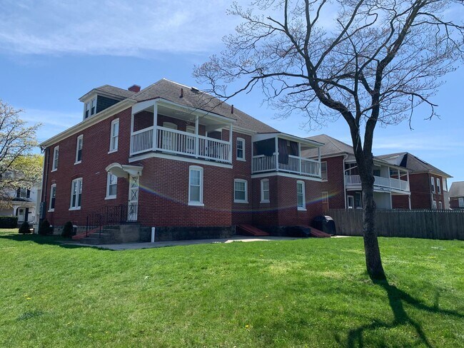 Building Photo - 1343-1347 Scotland Ave