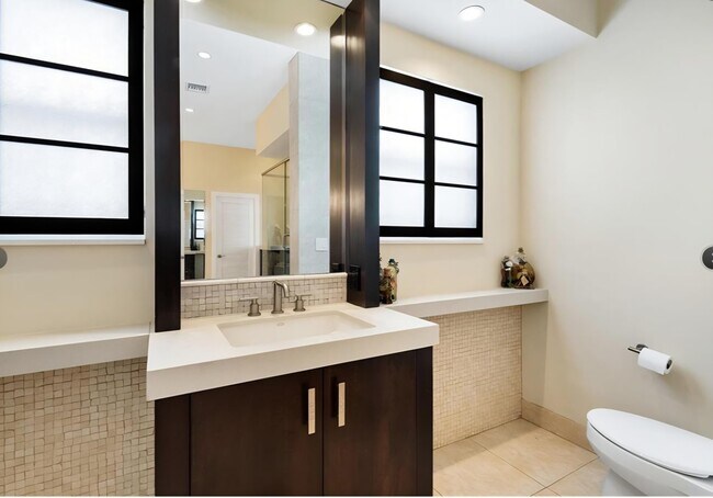 Building Photo - 3430 Galt Ocean Dr