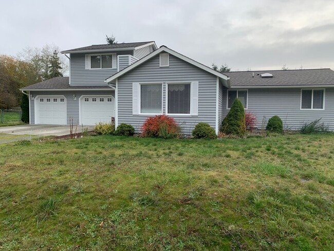 Primary Photo - Lovely Home with Massive fenced yard and S...