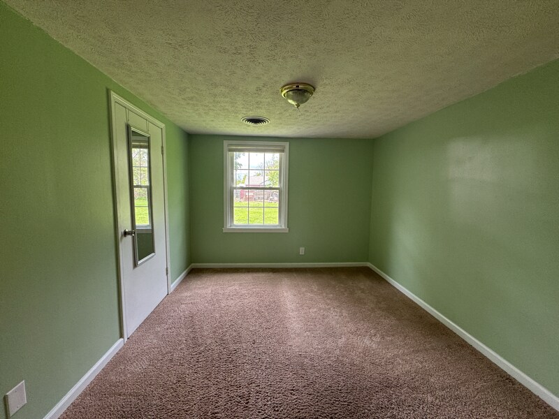 Building Photo - 7240 N Temple Ave