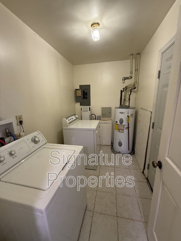 Building Photo - 369 Circuit Ln