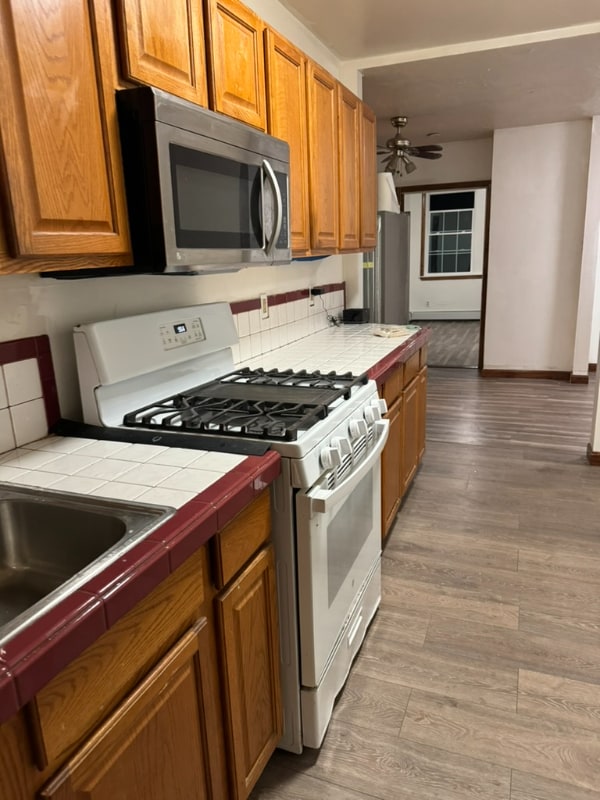 Building Photo - 154 N Franklin St