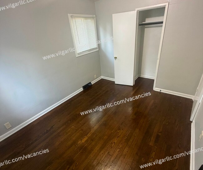 Building Photo - Newly updated 5 Bedrooms, 2- Bathroom Home