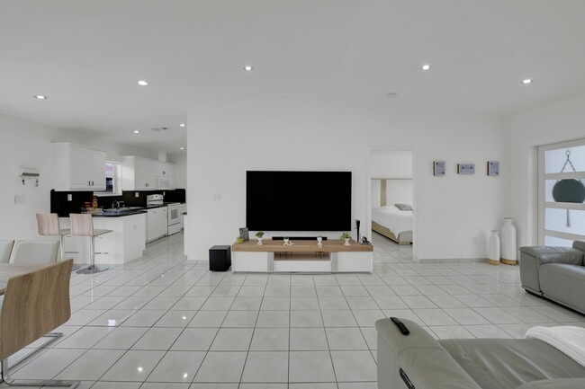 Building Photo - 17255 NW 72nd Ct