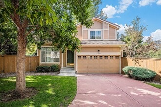 Building Photo - Charming 2-Bedroom Home in Highlands Ranch...