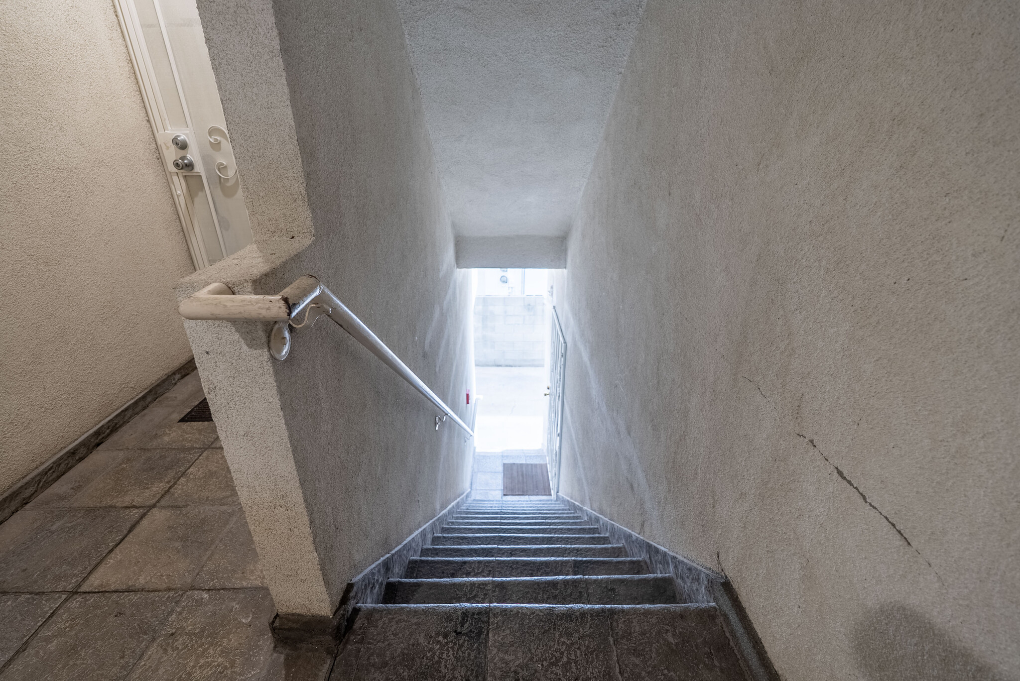 Building Photo - 1758 N Alexandria Ave