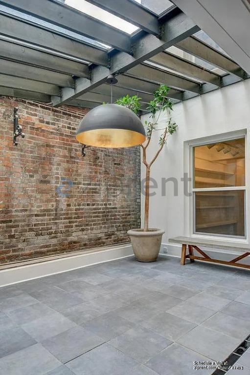 Building Photo - 1519 3rd Ave