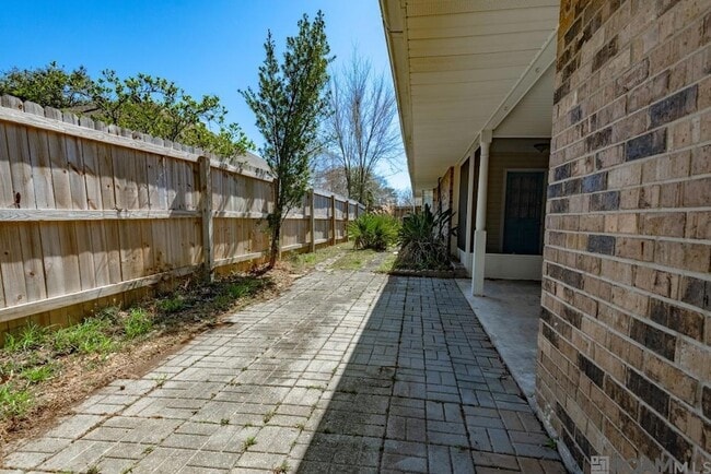 Building Photo - 14823 Stoneberg Ave