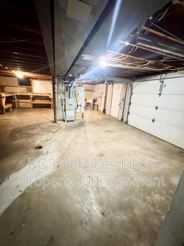 Building Photo - 208 SW 6 St