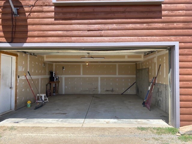 Building Photo - 470 Sheep Ridge Rd
