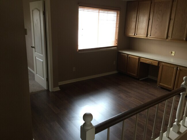 Building Photo - 7 Gothic Ln