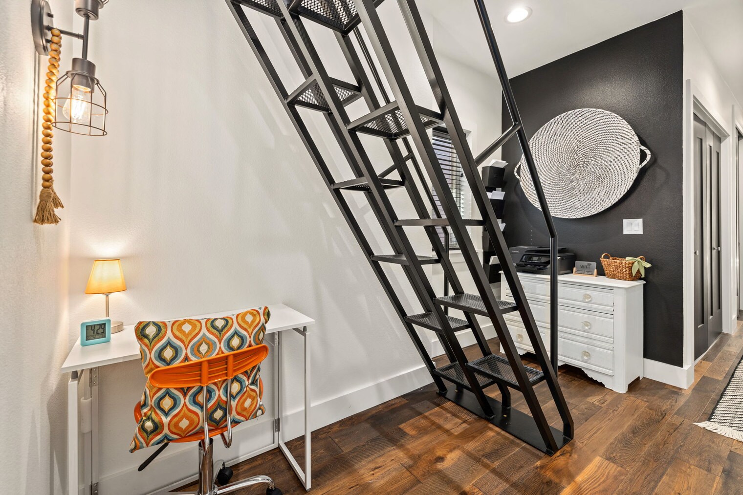 Building Photo - 510 SE Tourmaline Mews