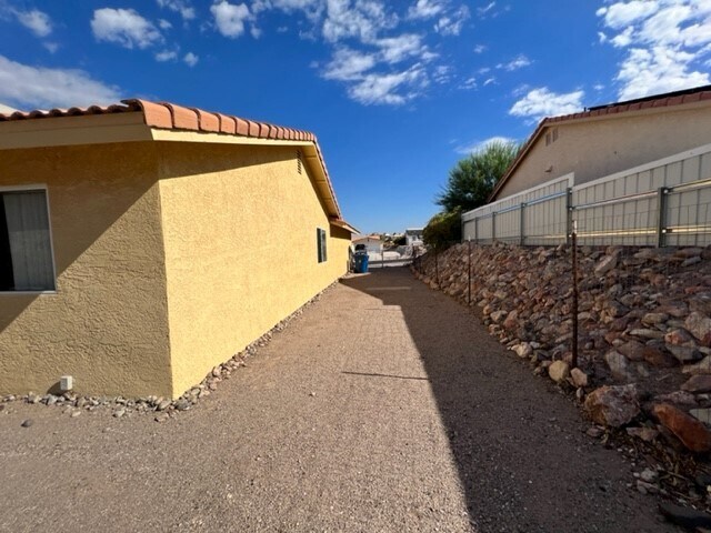 Building Photo - 2524 S Ridge Ave