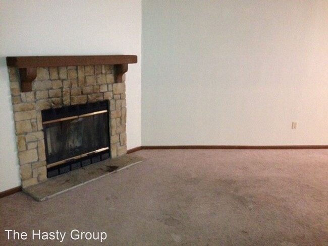 Building Photo - 2 br, 1.5 bath House - 8711 NW 82nd Tr Unit C