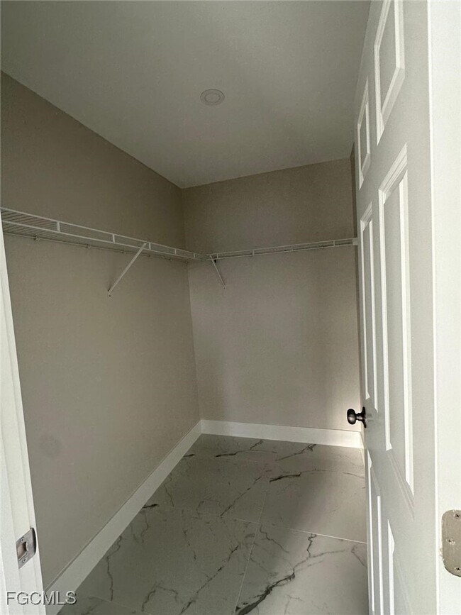 Building Photo - 1578 Gretchen Ave S