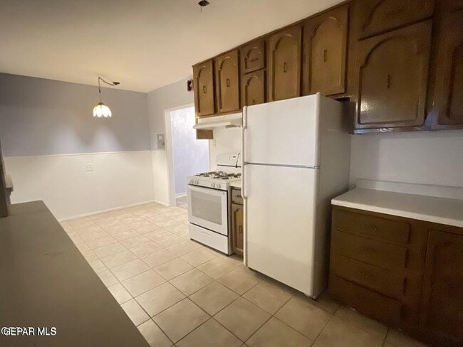 Building Photo - 316 Barcelona Dr