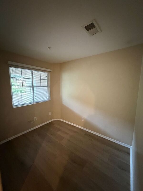 Building Photo - 26426 Arboretum Way