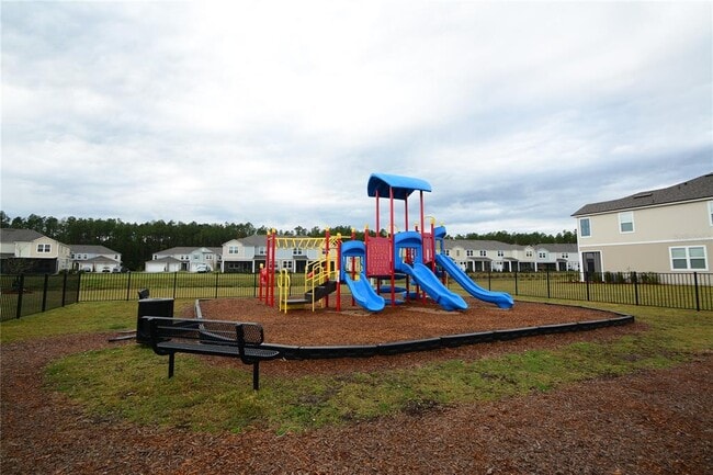 Building Photo - 207 Redbud Rd