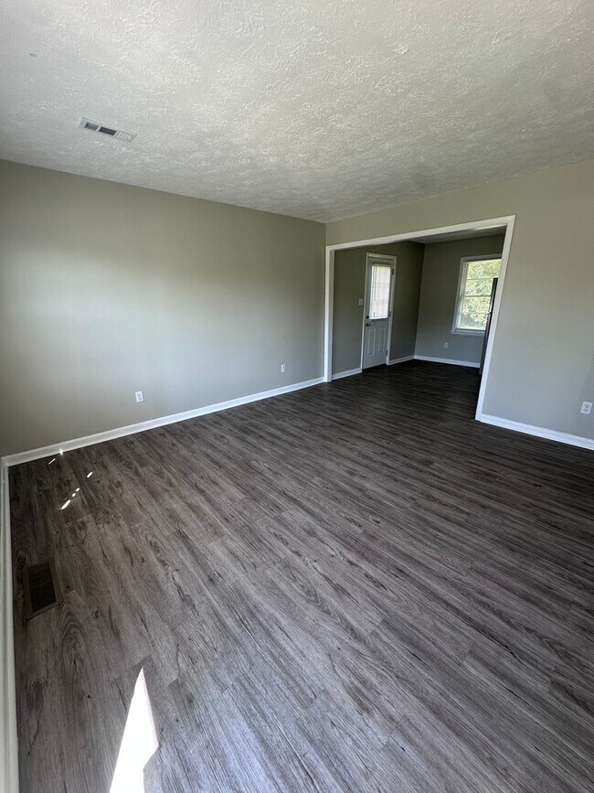 Building Photo - 7043 Forest Park Blvd