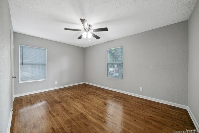 Building Photo - 307 San Angelo Blvd