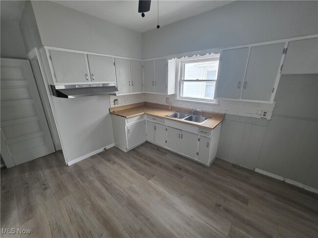 Building Photo - 9825 Macon Ave