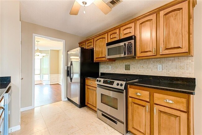 Building Photo - 13646 Weycroft Cir