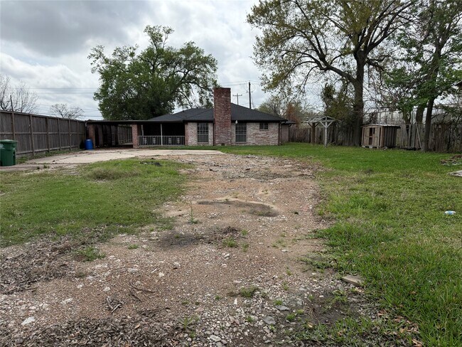 Building Photo - 1803 Tidwell Ln