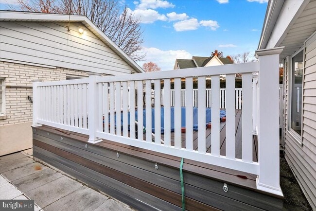 Building Photo - 405 Reading Ave